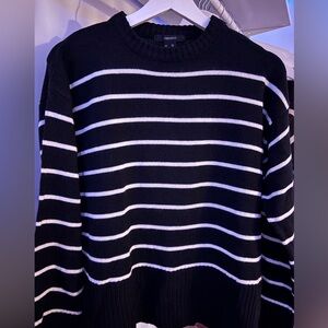 Forever 21 Black & White Striped Crew Sweater